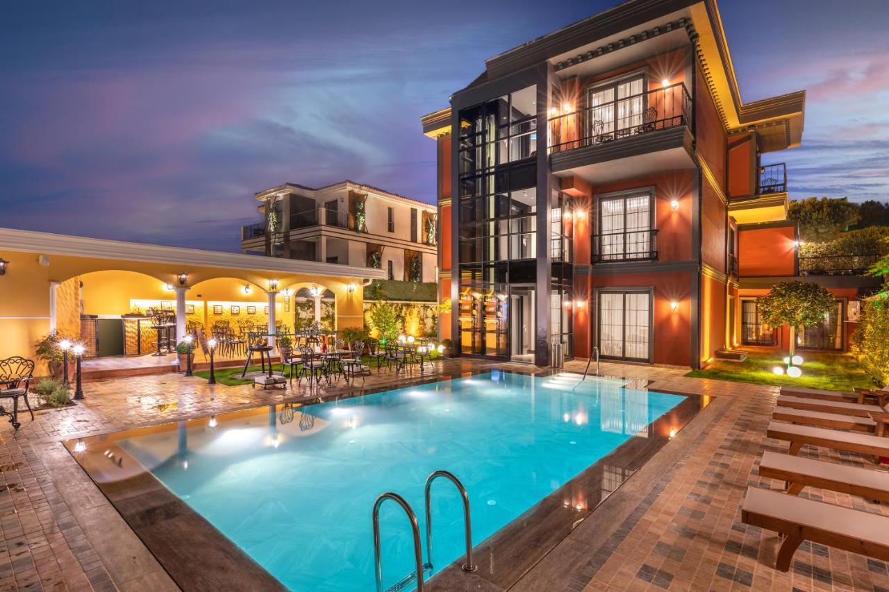 Motif Hotel Çeşme Esterno foto